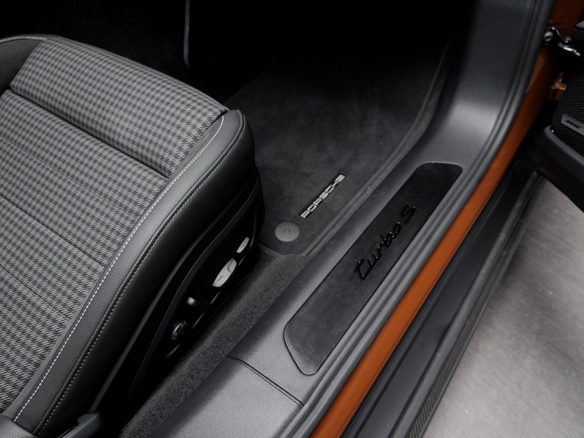 Certified 2025 Porsche Panamera Turbo S image 36