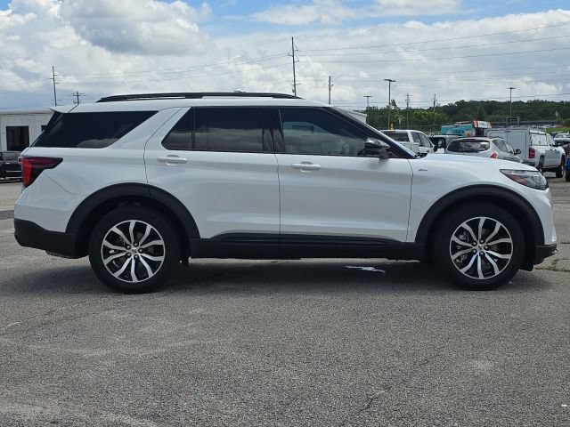 Used 2026 Ford Explorer ST-Line RWD image 6