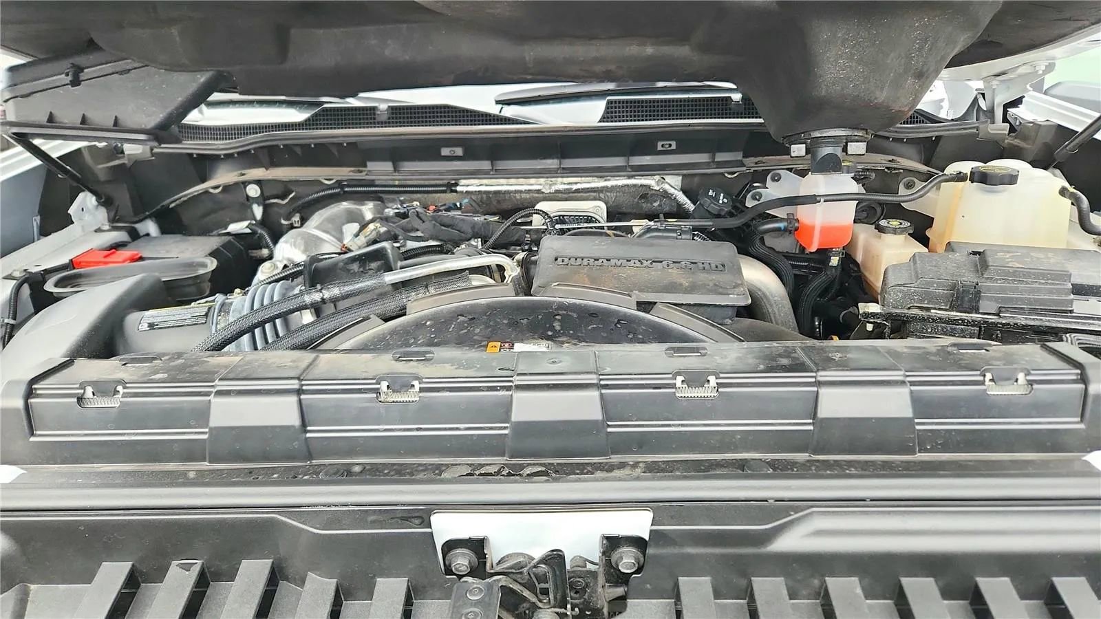 Used 2025 Chevrolet Silverado 2500 LT w/ Convenience Package image 9