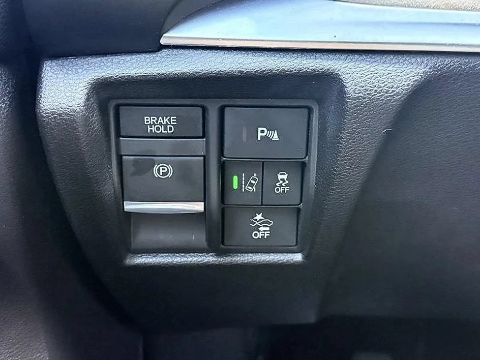 Used 2020 Acura MDX w/ Technology Package AWD/4WD image 42