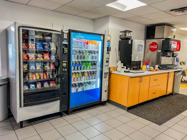 Used 2024 Nissan Sentra SR w/ SR Premium Package image 22