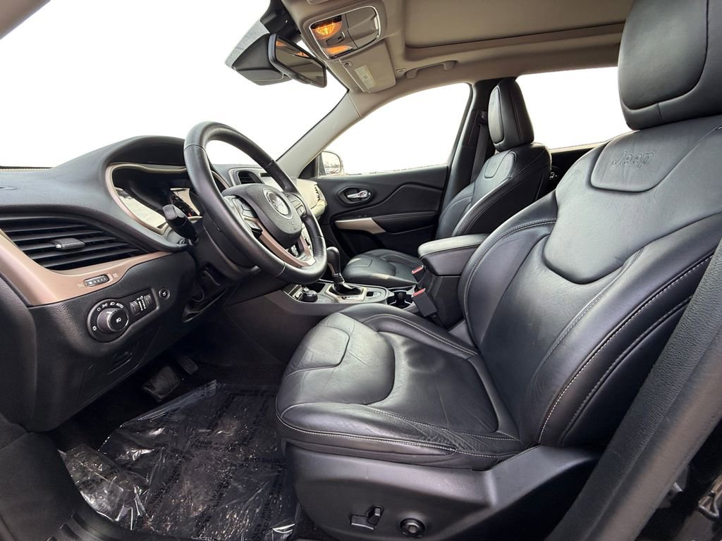 Used 2018 Jeep Cherokee Limited w/ Technology Group image 9