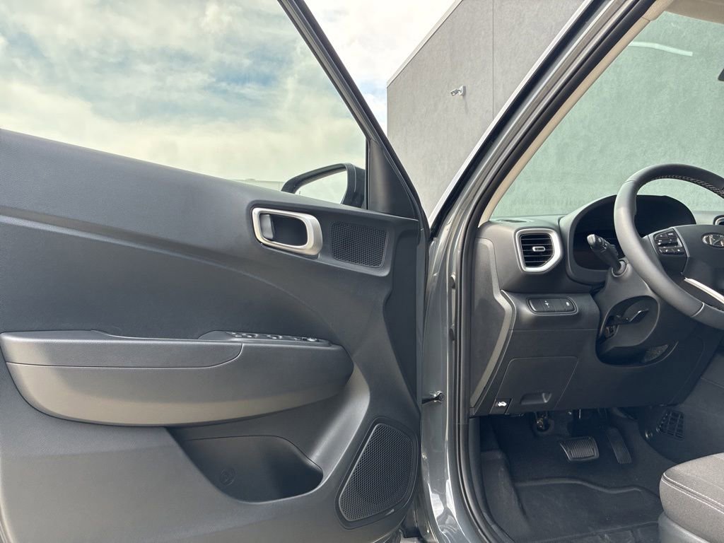 New 2026 Hyundai Venue SEL FWD image 15