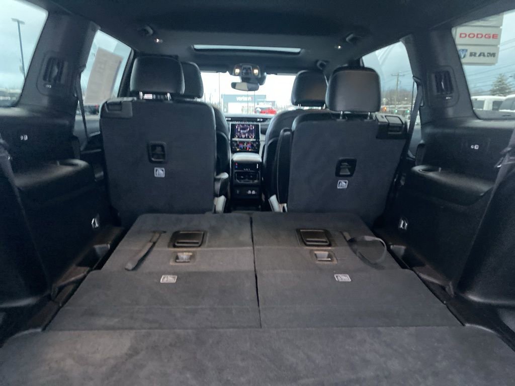 Used 2023 Jeep Grand Cherokee L Laredo image 18