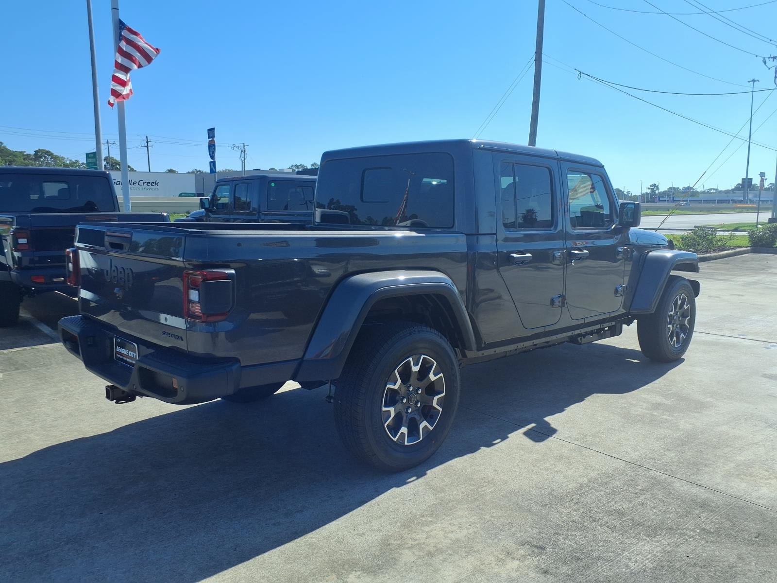 New 2026 Jeep Gladiator Sport AWD/4WD image 2