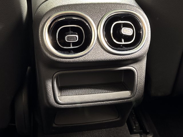 Used 2025 Mercedes-Benz GLC 300 4MATIC image 26