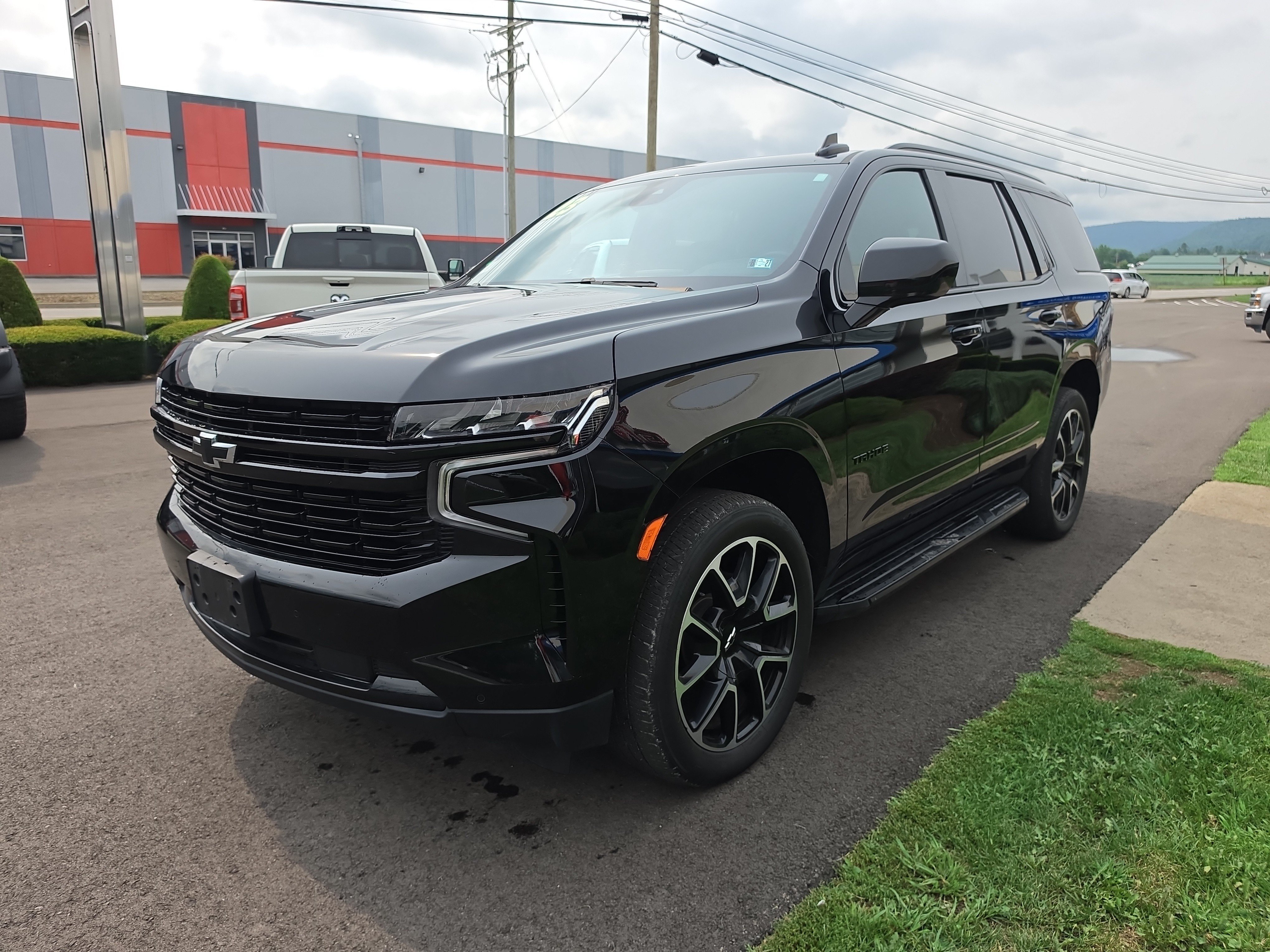 Used 2023 Chevrolet Tahoe RST AWD/4WD image 8