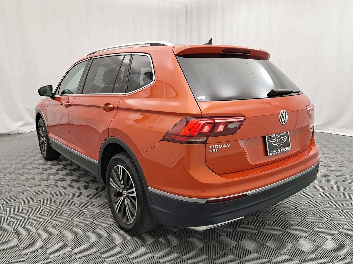 Used 2018 Volkswagen Tiguan SEL w/ 3rd Row Seat Package AWD/4WD image 4