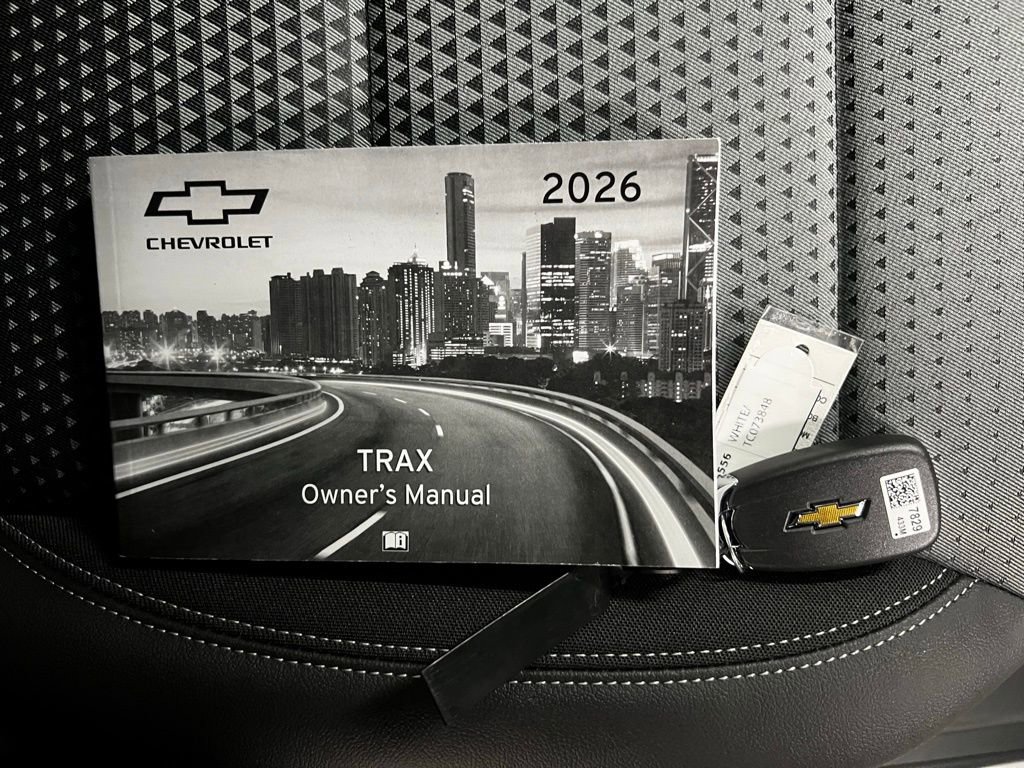 New 2026 Chevrolet Trax LT w/ Sunroof Package image 34