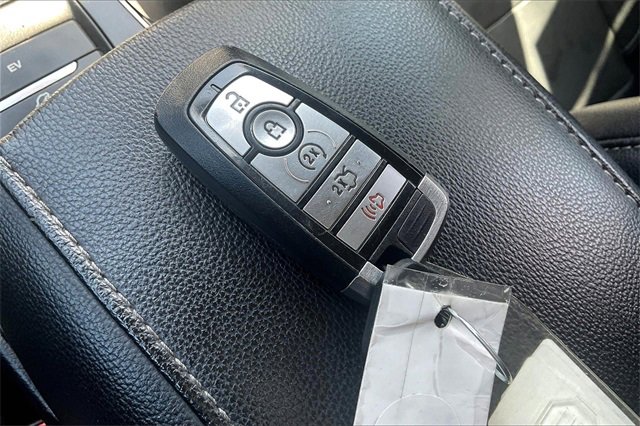 Certified 2019 Ford Fusion Energi Titanium image 11