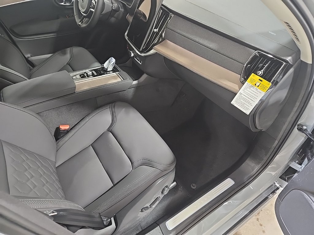 New 2026 Volvo XC90 B6 Plus w/ Protection Package AWD/4WD image 20