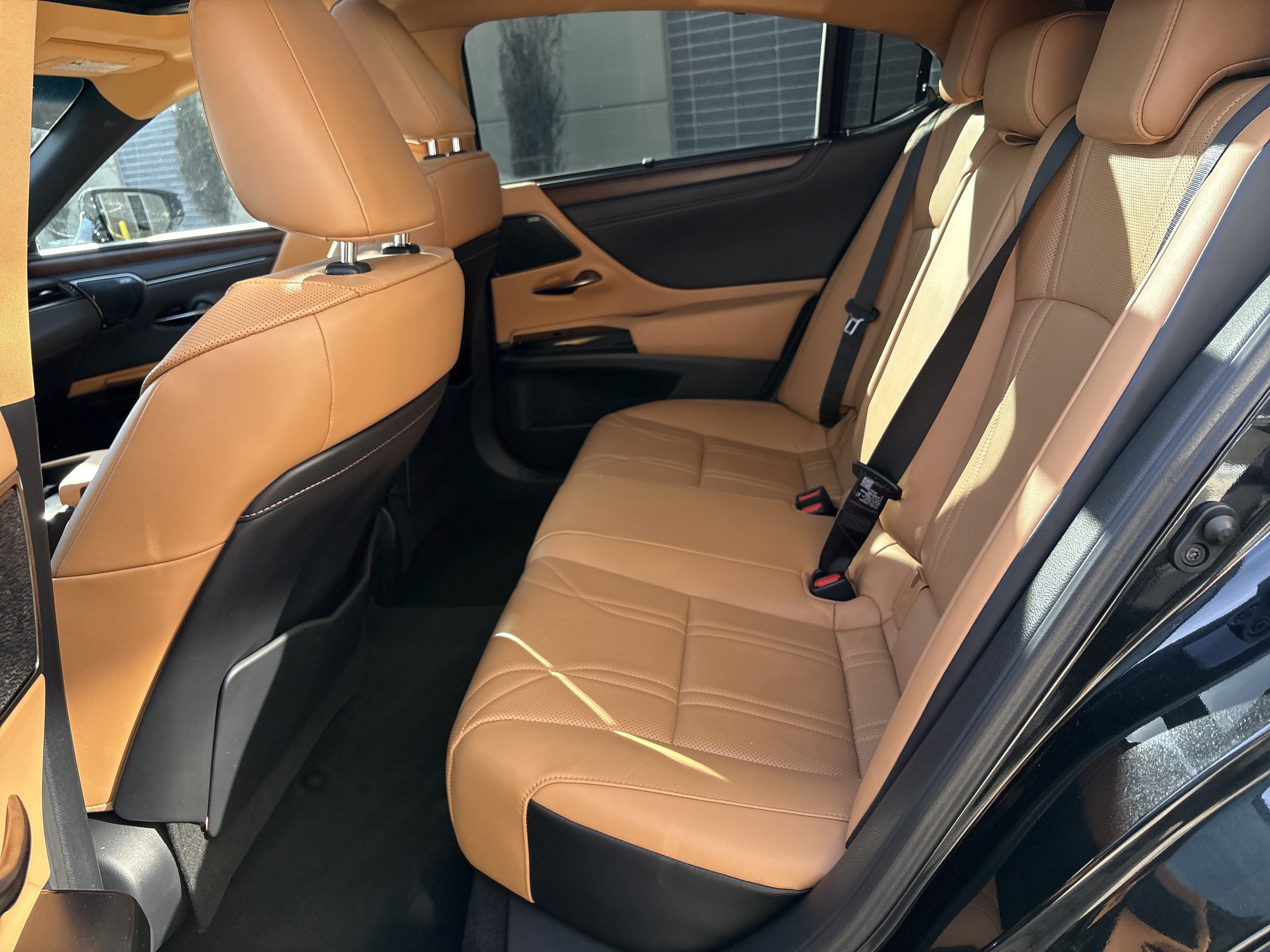 Used 2023 Lexus ES 350 Ultra Luxury image 31