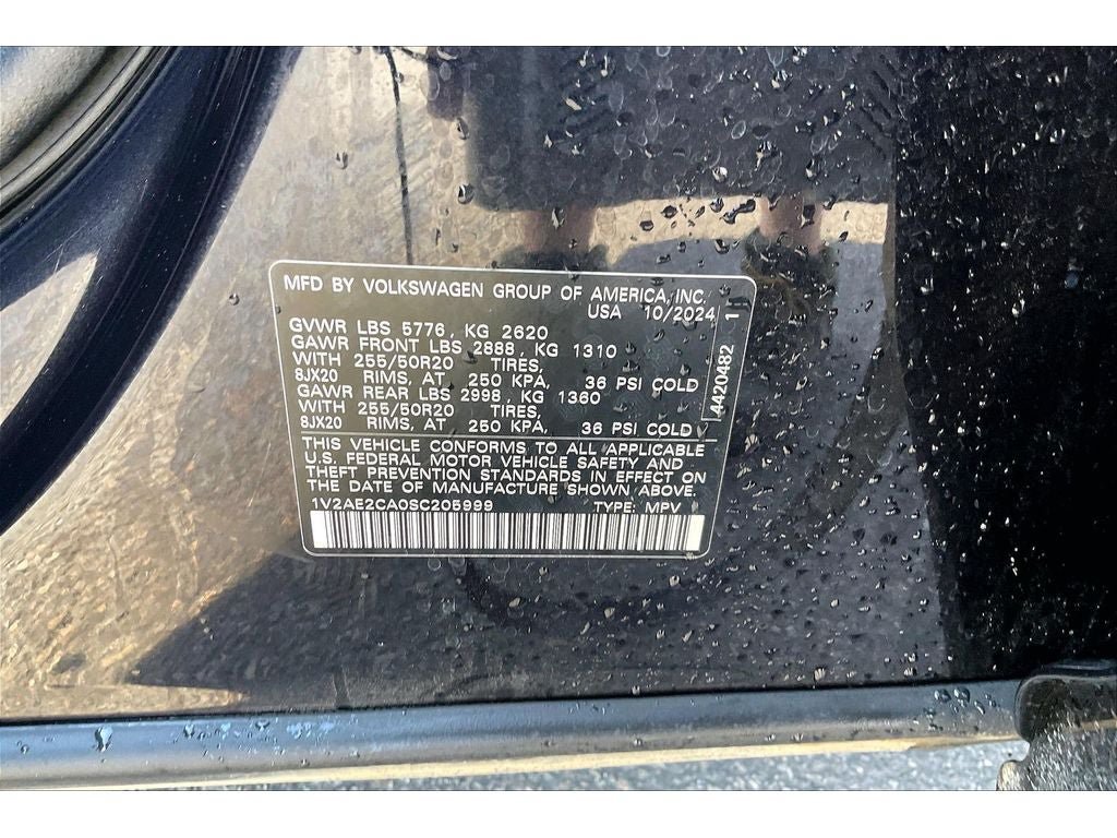 Used 2025 Volkswagen Atlas Cross Sport SEL R-Line AWD/4WD image 35