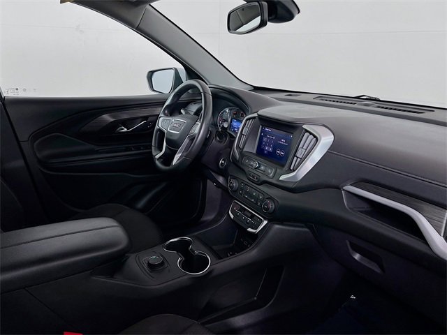 Used 2024 GMC Terrain SLE image 9