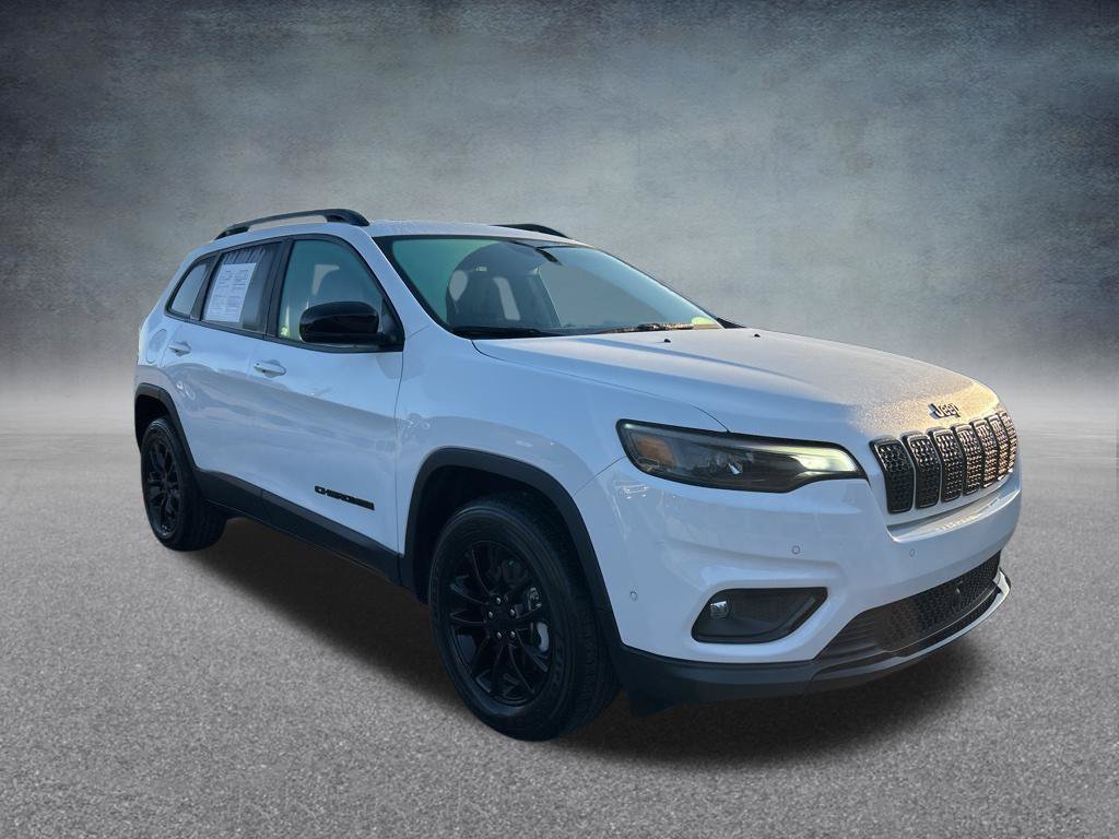 Certified 2023 Jeep Cherokee Altitude Lux AWD/4WD image 2