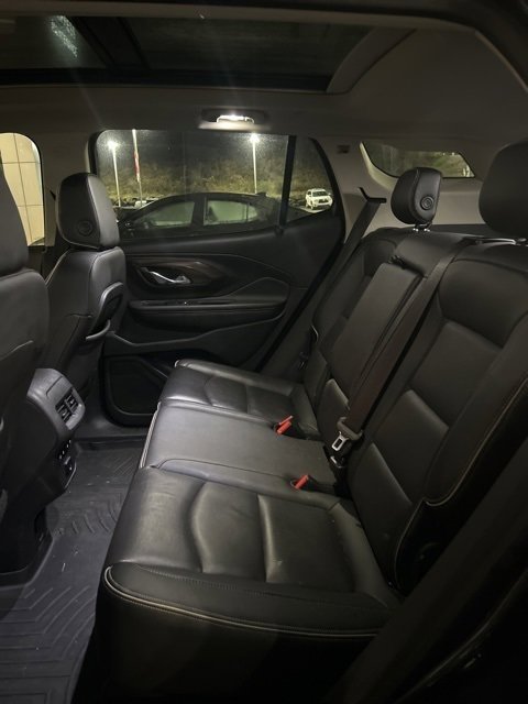 Used 2018 GMC Terrain Denali w/ Advanced Safety Package image 10