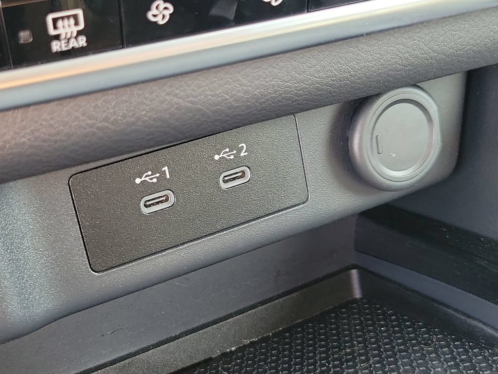 Certified 2026 Nissan Rogue SV FWD image 28