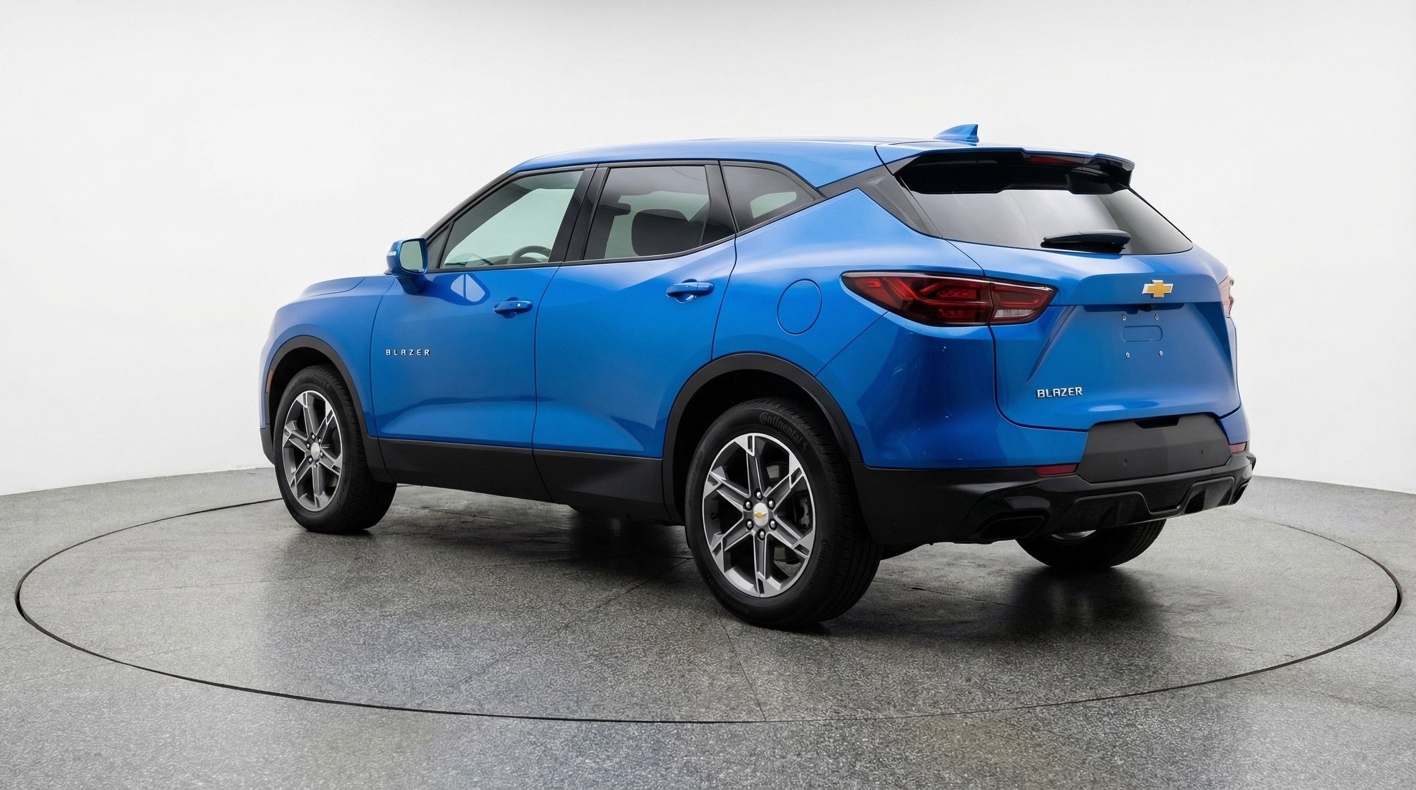 Used 2025 Chevrolet Blazer LT FWD image 6