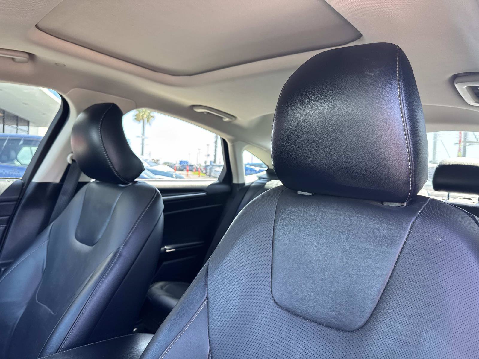 Used 2019 Ford Fusion Energi Titanium FWD image 26