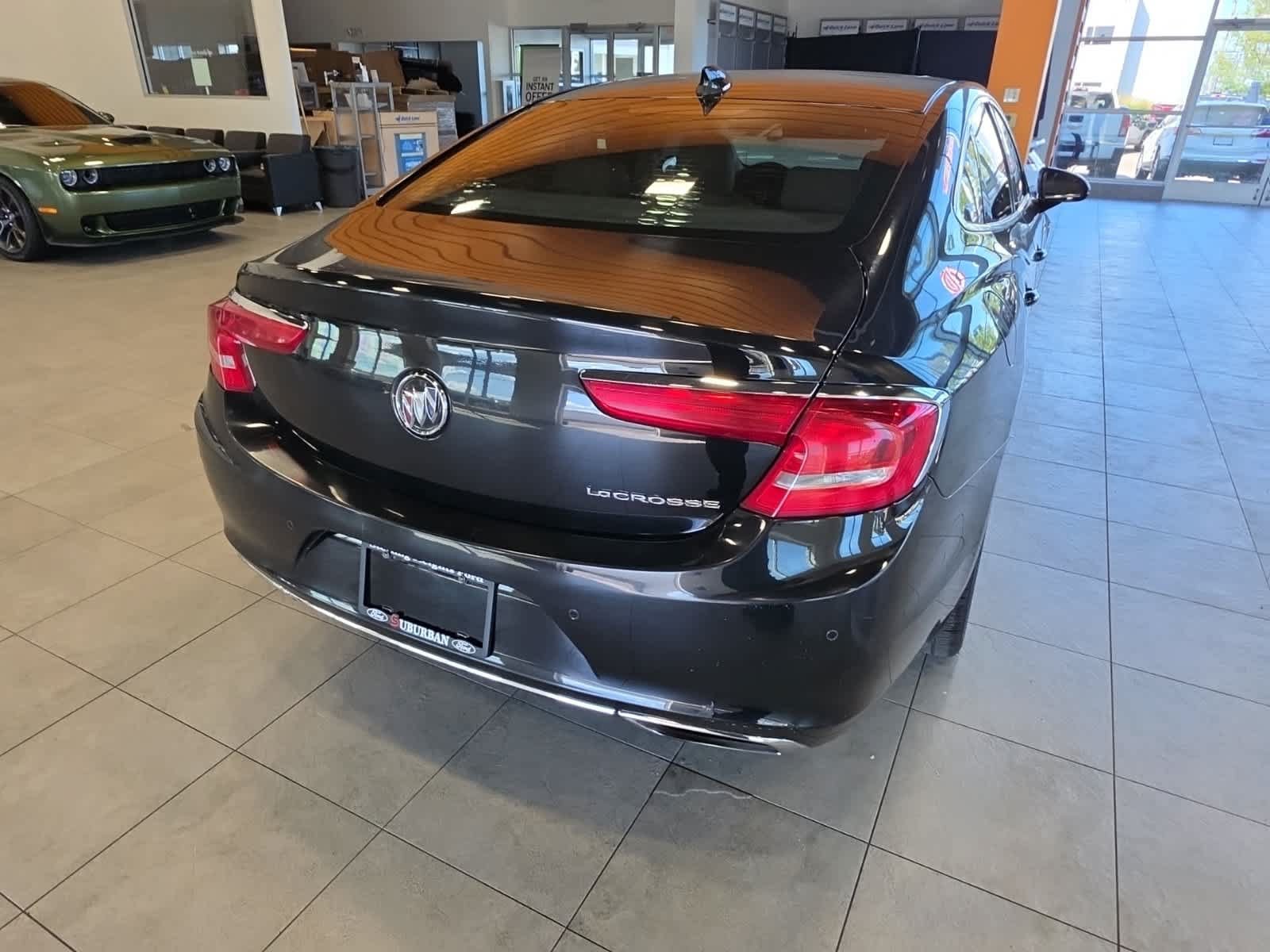 Used 2018 Buick LaCrosse Premium w/ Driver Confidence Package #2 FWD image 9