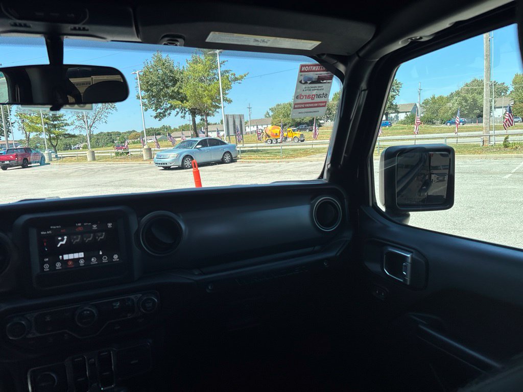 Used 2023 Jeep Wrangler Unlimited Sport AWD/4WD image 27