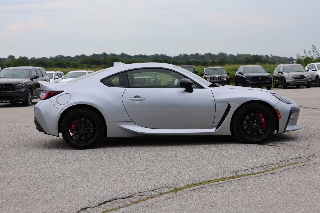 Used 2025 Toyota GR86 Premium w/ Performance Package RWD image 7