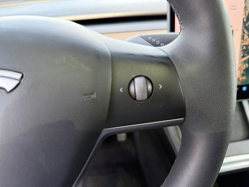 Used 2023 Tesla Model Y Long Range image 23