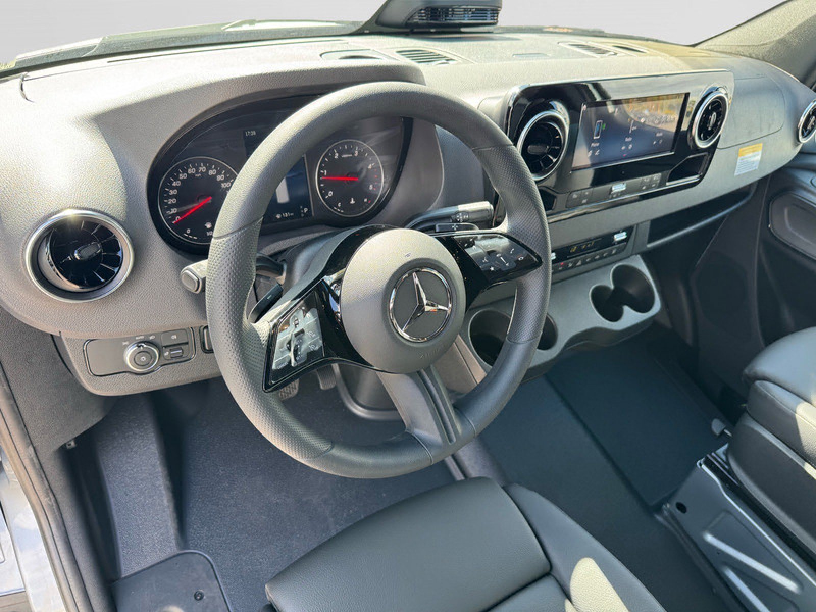 New 2025 Mercedes-Benz Sprinter 2500 image 9