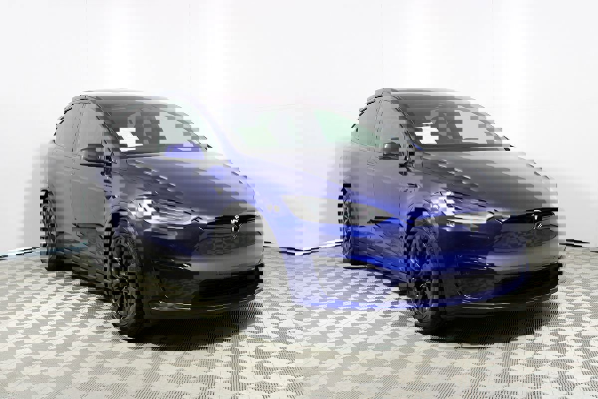 Used 2022 Tesla Model X Plaid image 38