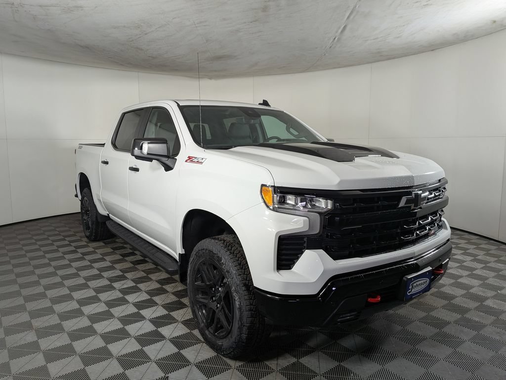 Used 2026 Chevrolet Silverado 1500 LT Trail Boss w/ LT Trail Boss Premium Package AWD/4WD image 5