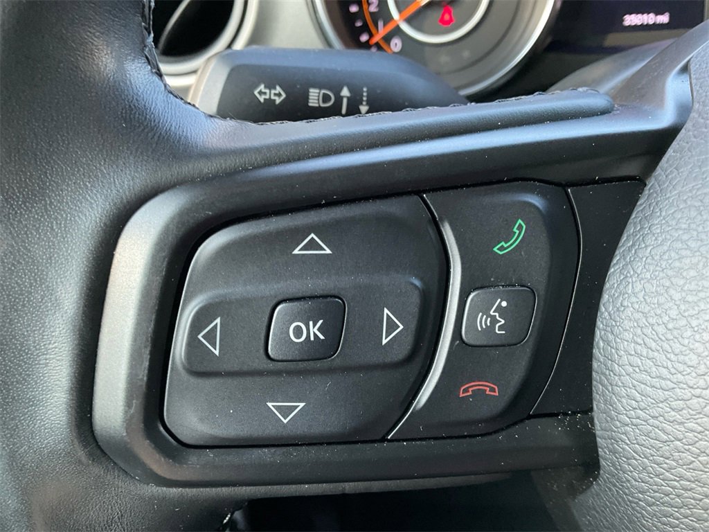 Used 2022 Jeep Gladiator Willys image 29