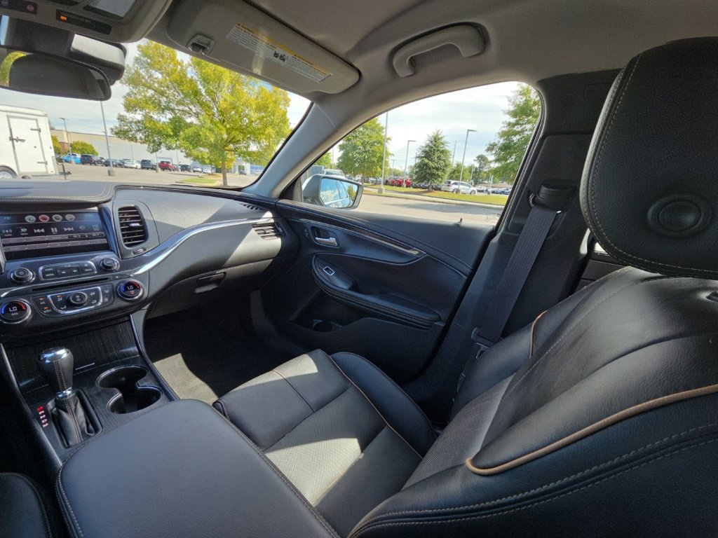 Used 2016 Chevrolet Impala LTZ FWD image 17