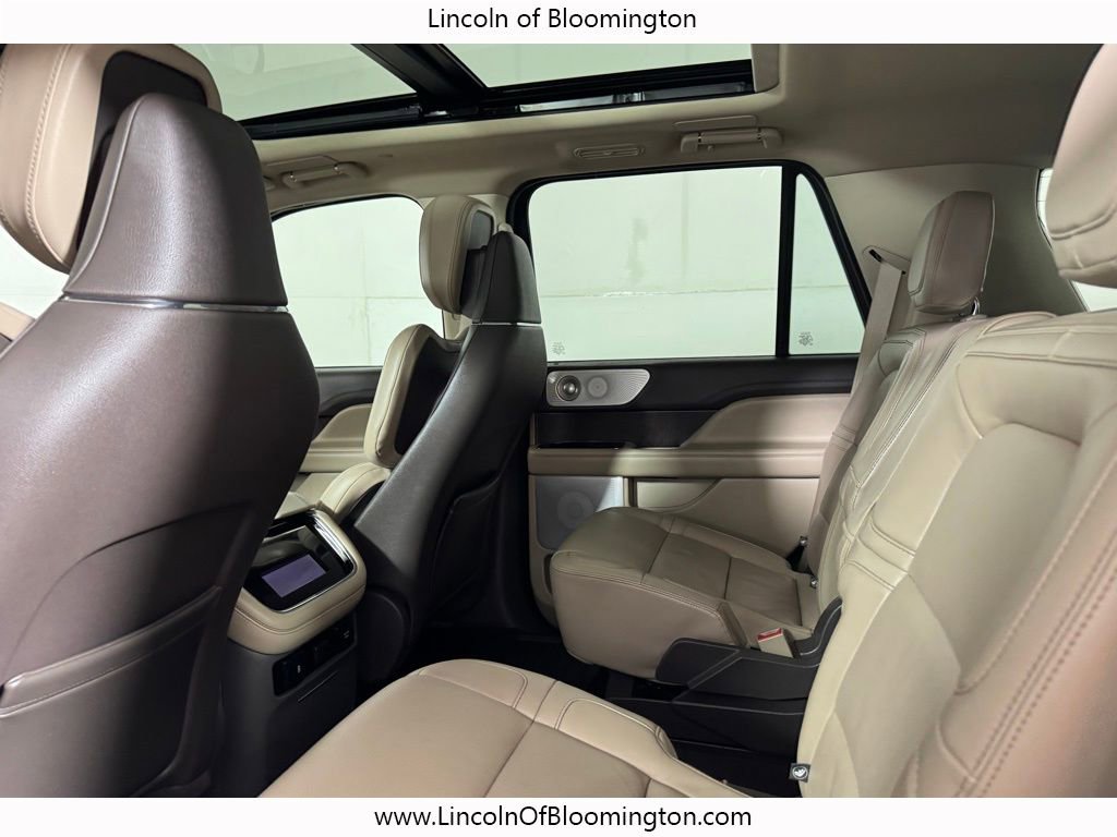 Used 2024 Lincoln Navigator Reserve AWD/4WD image 31