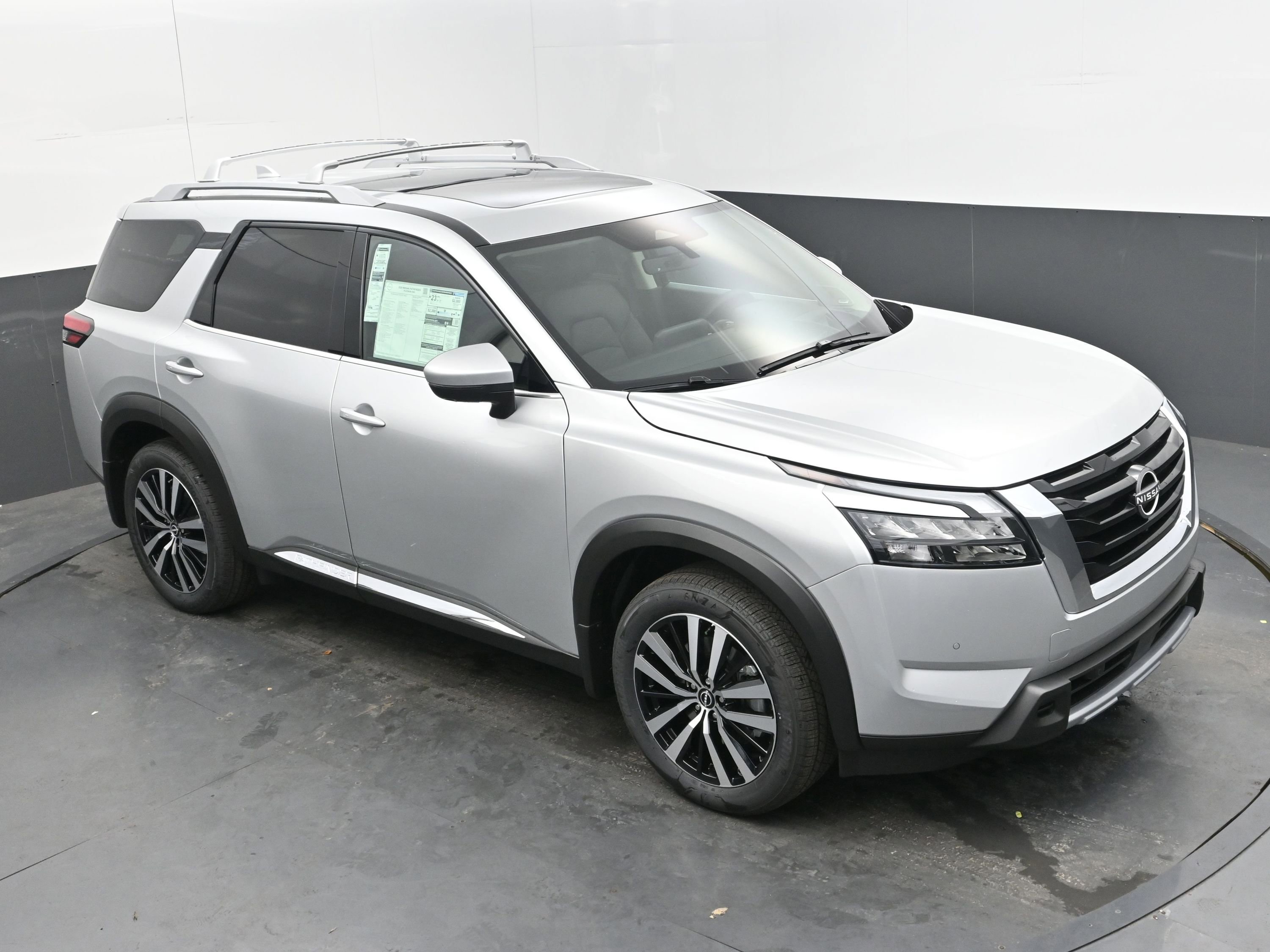 New 2025 Nissan Pathfinder Platinum image 32