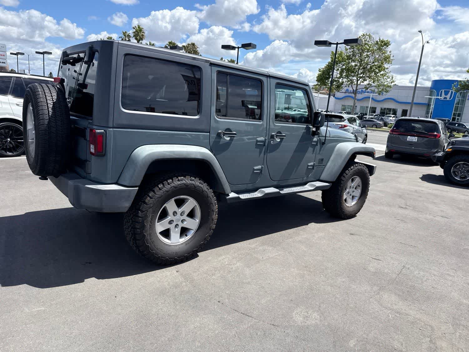 Used 2014 Jeep Wrangler Unlimited Sport w/ Quick Order Package 24S AWD/4WD image 15