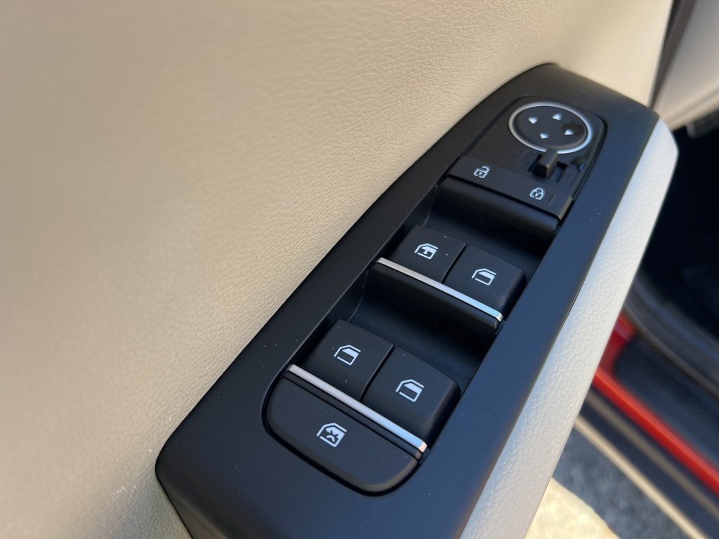 Used 2023 Kia Soul LX w/ LX Technology Package image 11