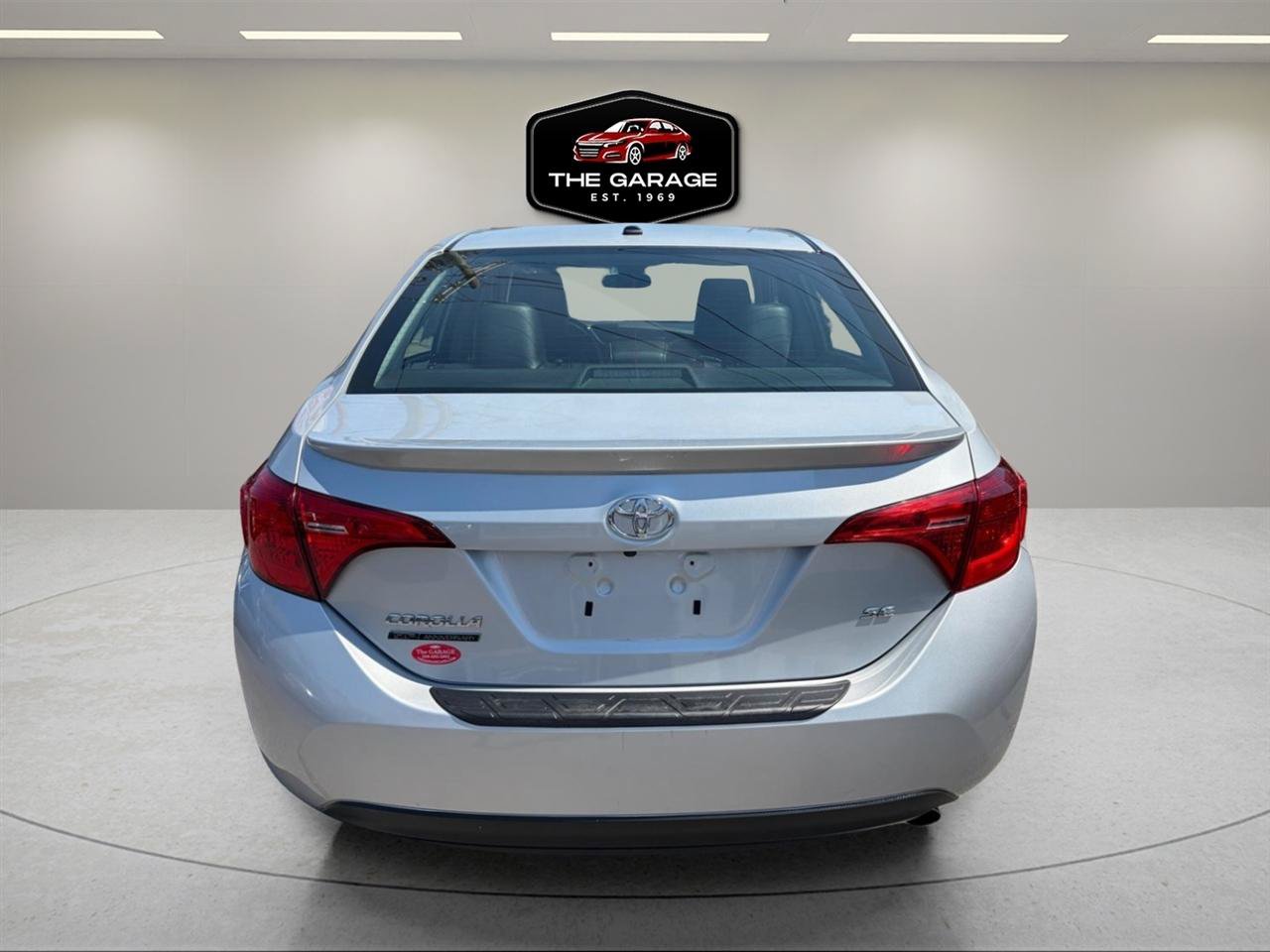 Used 2017 Toyota Corolla SE 50th Anniversary FWD image 4