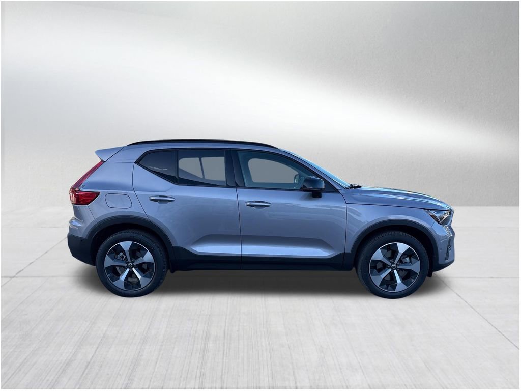 New 2026 Volvo XC40 B5 Plus w/ Protection Package Premier AWD/4WD image 4