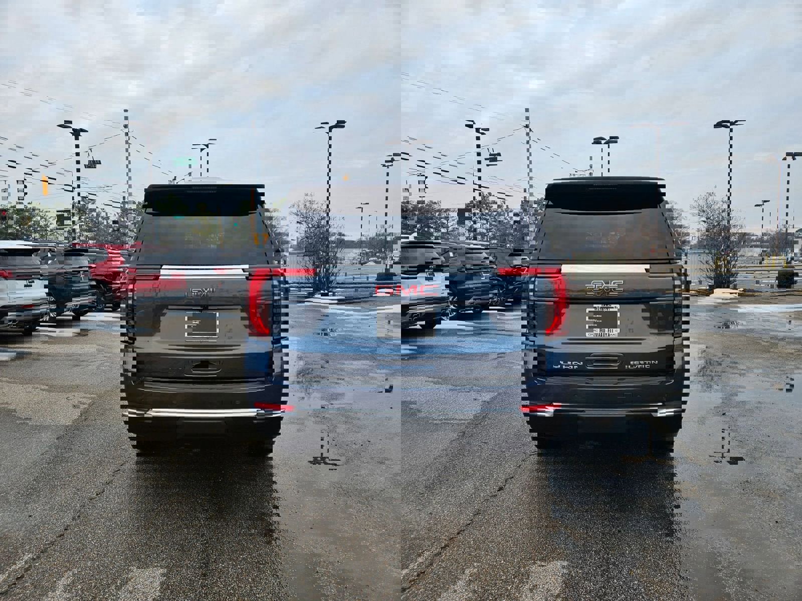 New 2026 GMC Yukon XL Elevation image 5