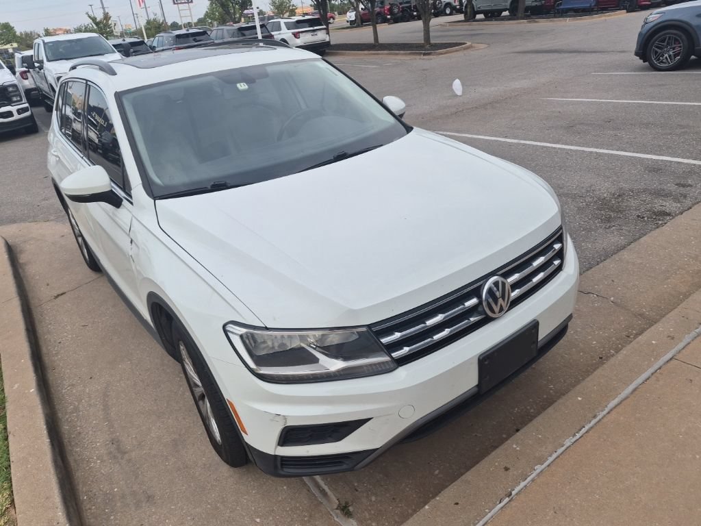 Used 2018 Volkswagen Tiguan SE w/ Panoramic Sunroof Package FWD image 17