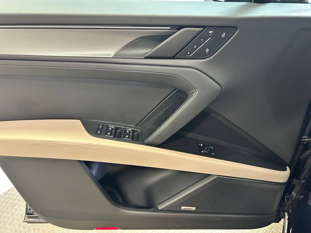 New 2026 Porsche Cayenne Electric AWD/4WD image 6