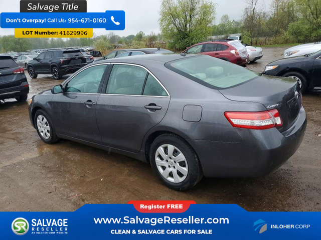 Used 2011 Toyota Camry LE FWD image 3