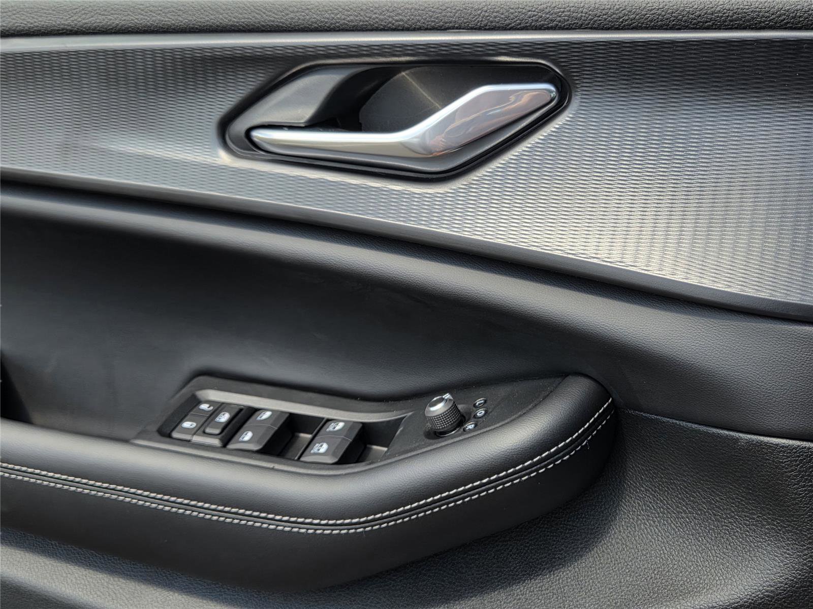 New 2025 Jeep Grand Cherokee Altitude RWD image 54