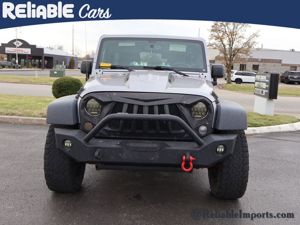 Used 2015 Jeep Wrangler Unlimited Rubicon w/ Connectivity Group image 9