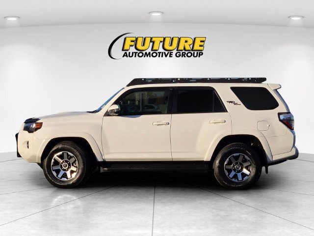 Certified 2024 Toyota 4Runner TRD Off-Road Premium AWD/4WD image 9