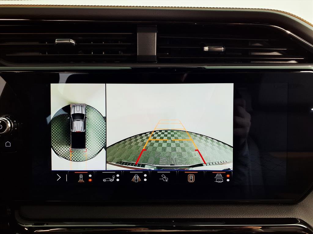 Used 2024 GMC Sierra 2500 AT4 w/ Technology Package image 19