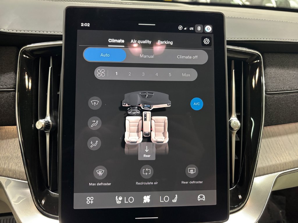 Certified 2026 Volvo XC90 B6 Ultra AWD/4WD image 24