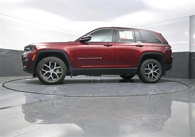 Used 2025 Jeep Grand Cherokee Limited w/ MOPAR Finishing Package image 30