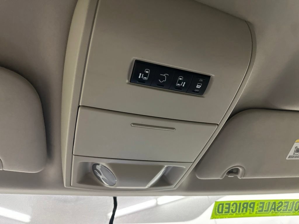 Used 2012 Dodge Grand Caravan SXT w/ Entertainment Group 1 FWD image 50