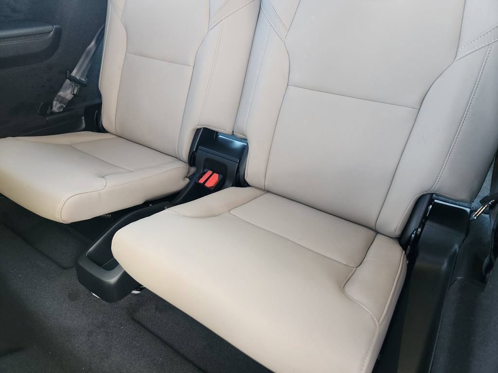 New 2026 Volvo XC90 B5 Core AWD/4WD image 19